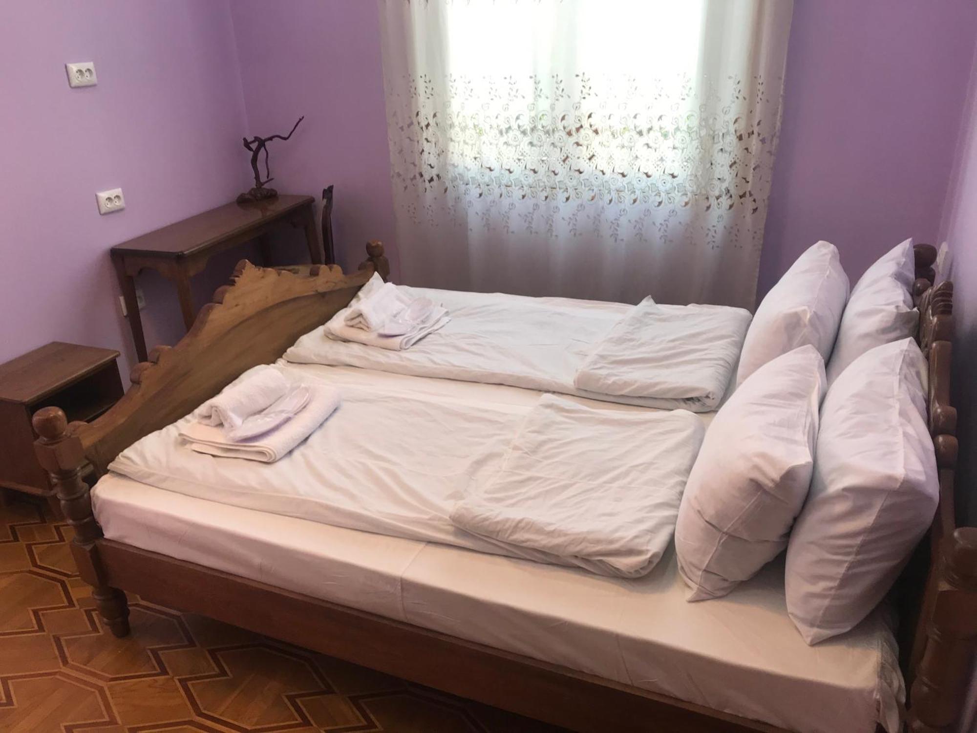 Wooden Museum Hotel Kʼutʼaisi Quarto foto